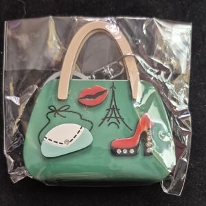 Charming Green Handbag Key Chain with Parisian Accents (JA90)
